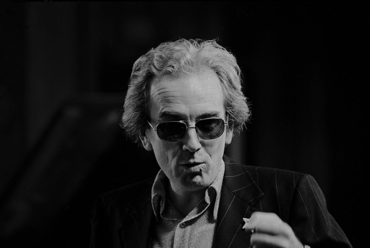 Photograph of Robert Ashley